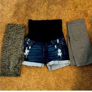 Lot of shorts and pants maternity size m
